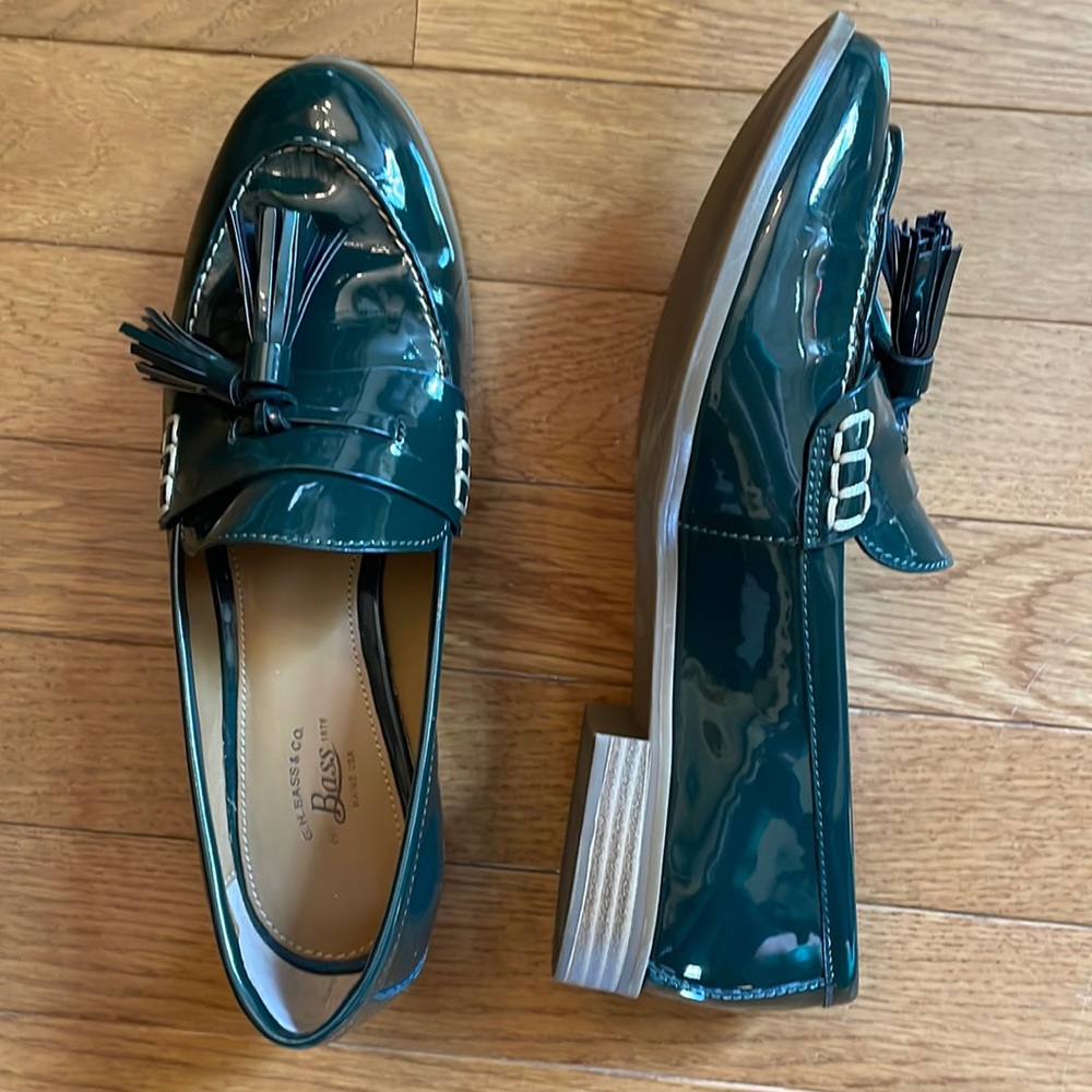 Bass loafers, dark green vegan patent leather, 7M